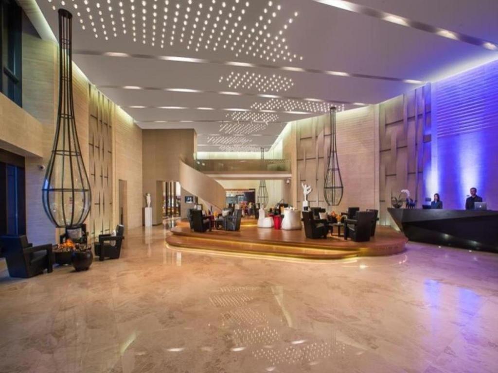 Himalayas Qingdao Hotel Екстер'єр фото