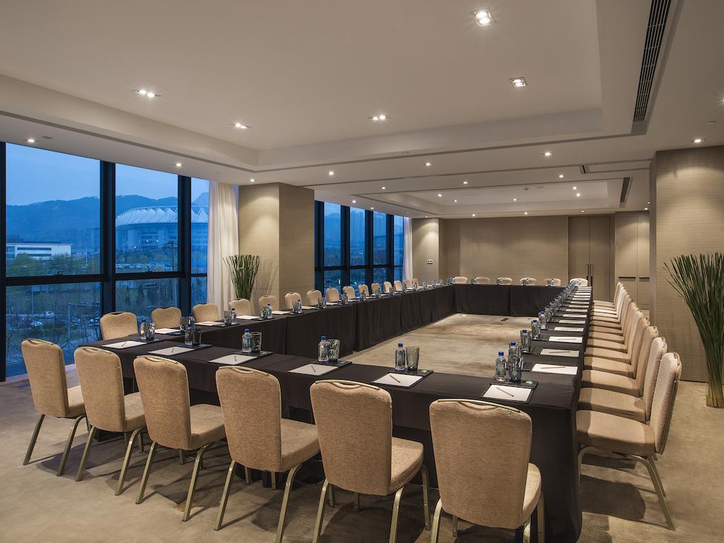 Himalayas Qingdao Hotel Екстер'єр фото