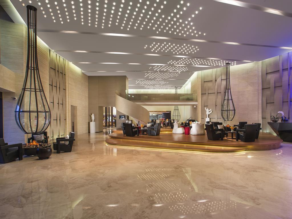 Himalayas Qingdao Hotel Екстер'єр фото